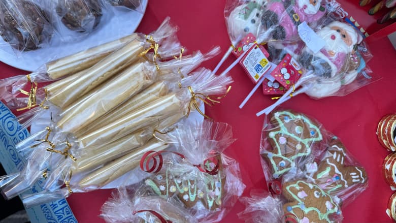 Новогодняя благотворительная ярмарка TOPLA ZIMA 2025