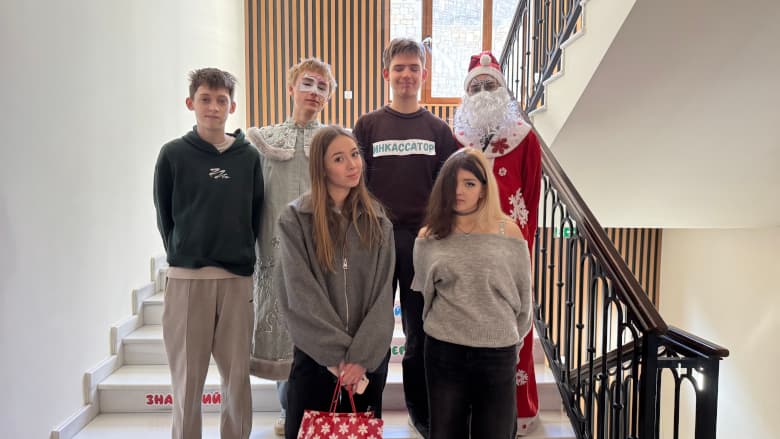 Новогодняя благотворительная ярмарка TOPLA ZIMA 2025