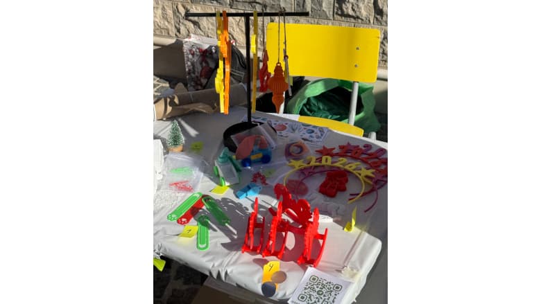 Новогодняя благотворительная ярмарка TOPLA ZIMA 2025